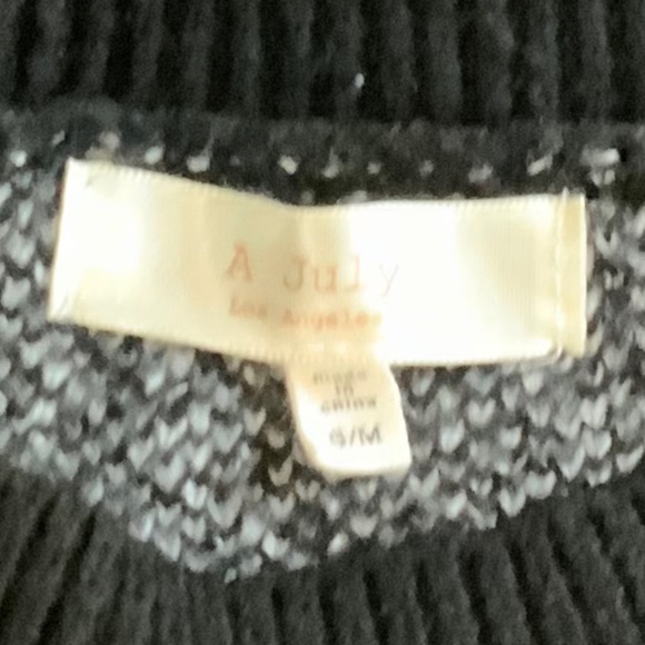 Smile Long Sleeve Smiley Face Black Sweater Size S/M - Picture 7 of 9